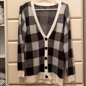 White Buffalo Plaid Cardiagn